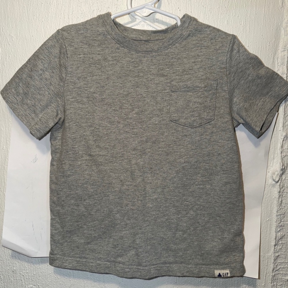Gap Boys Toddler Gray Organic Cotton Short Sleeve Pocket Tee Shirt Size 5T